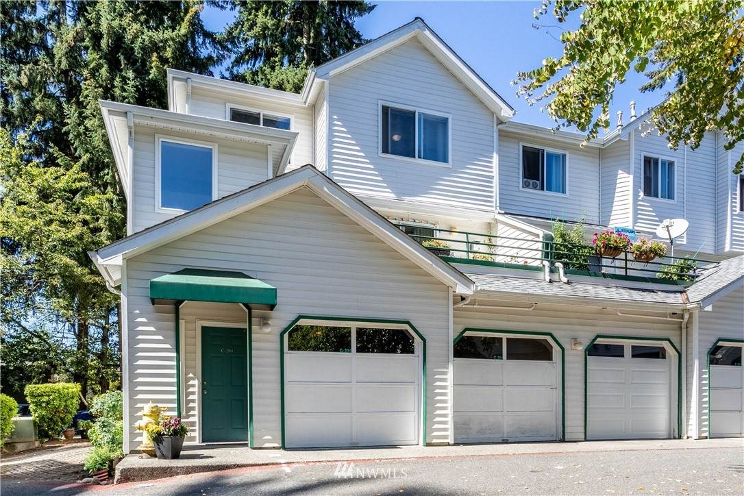 16219 Northup Way - Photo 1