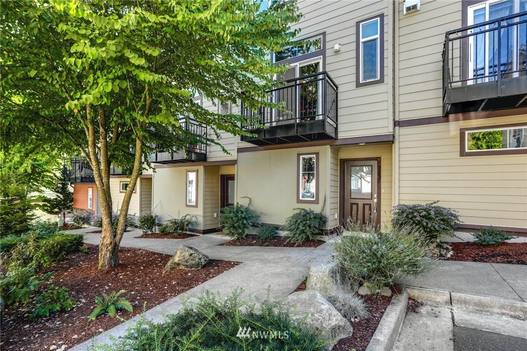 2237 Moraine Place - Photo 1