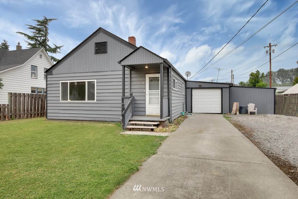 1513 5th Avenue - Photo 1