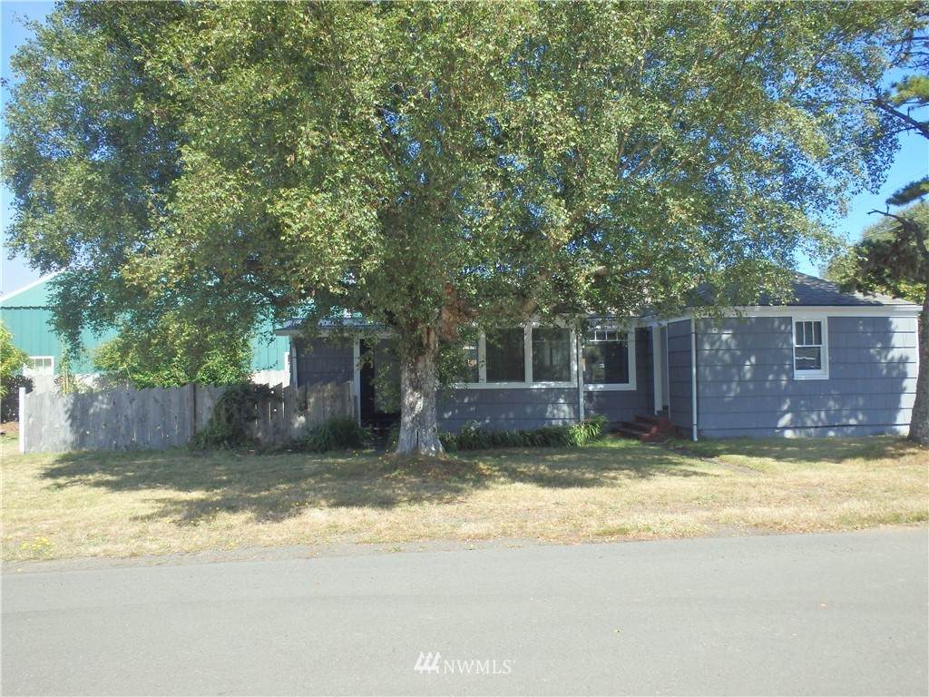 212 12th Street - Photo 1