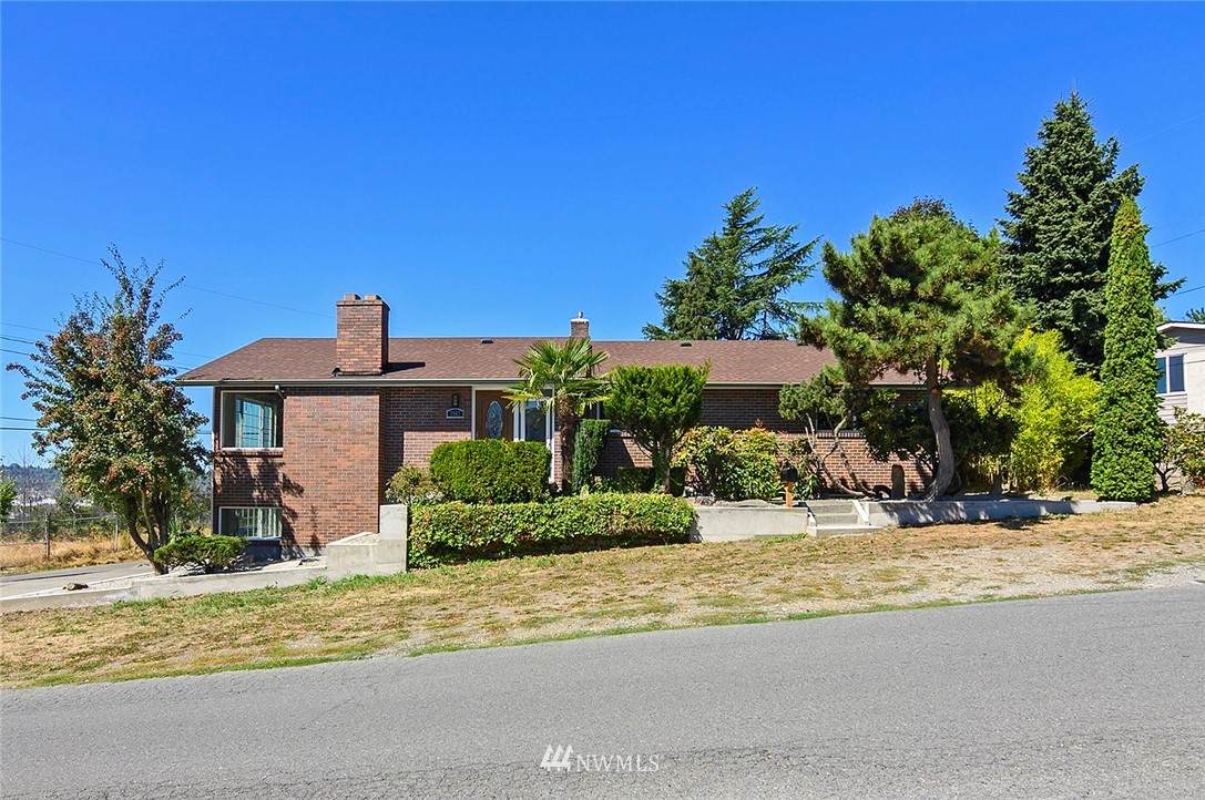 7507 29th Avenue - Photo 1