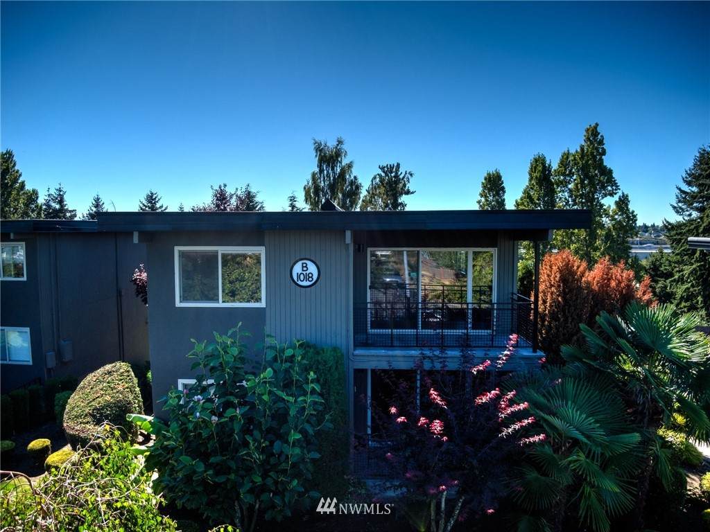 1018 27th Street - Photo 1