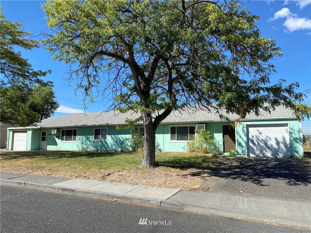 1221 Arlington Drive - Photo 1