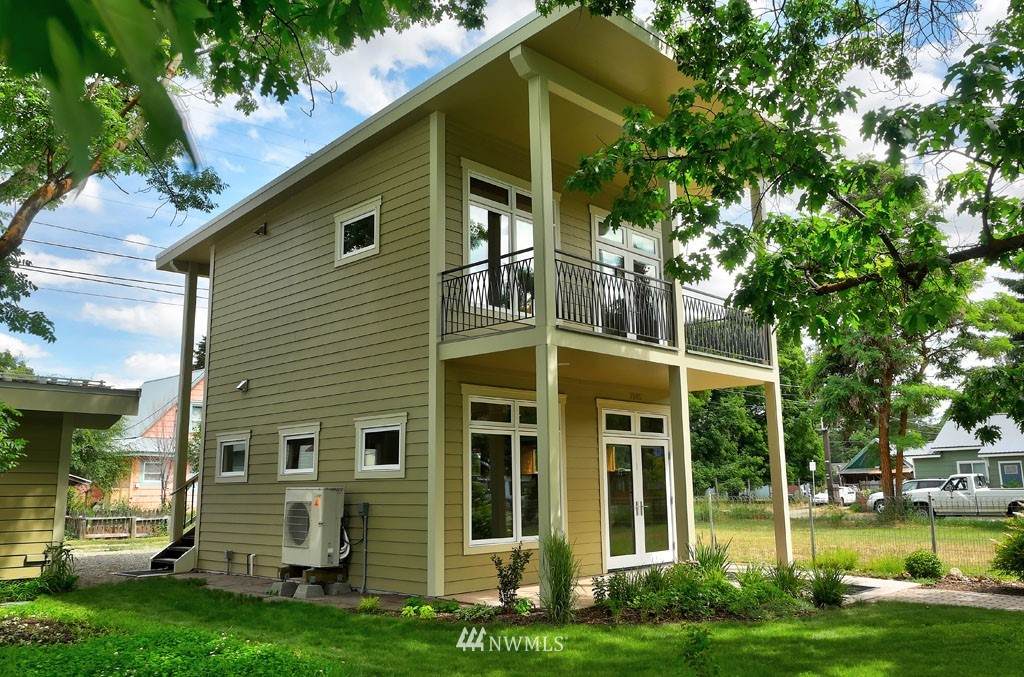 214 Glover Street - Photo 1