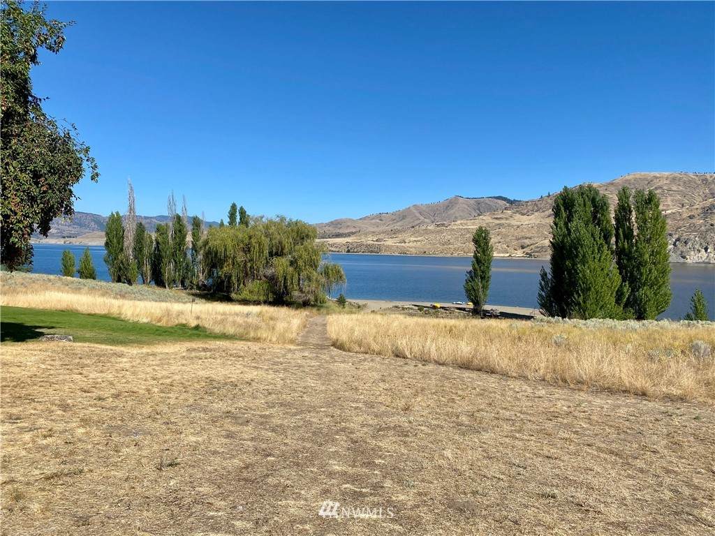 16925 Columbia View Road - Photo 1