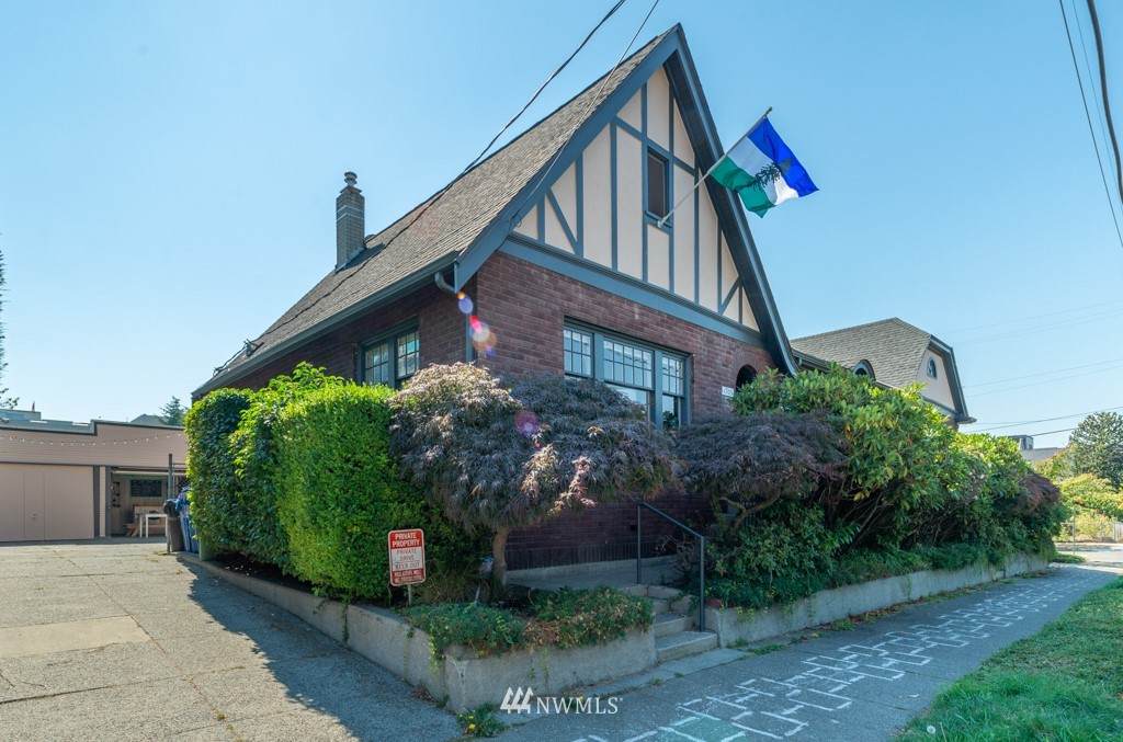 1705 Columbia Street - Photo 1