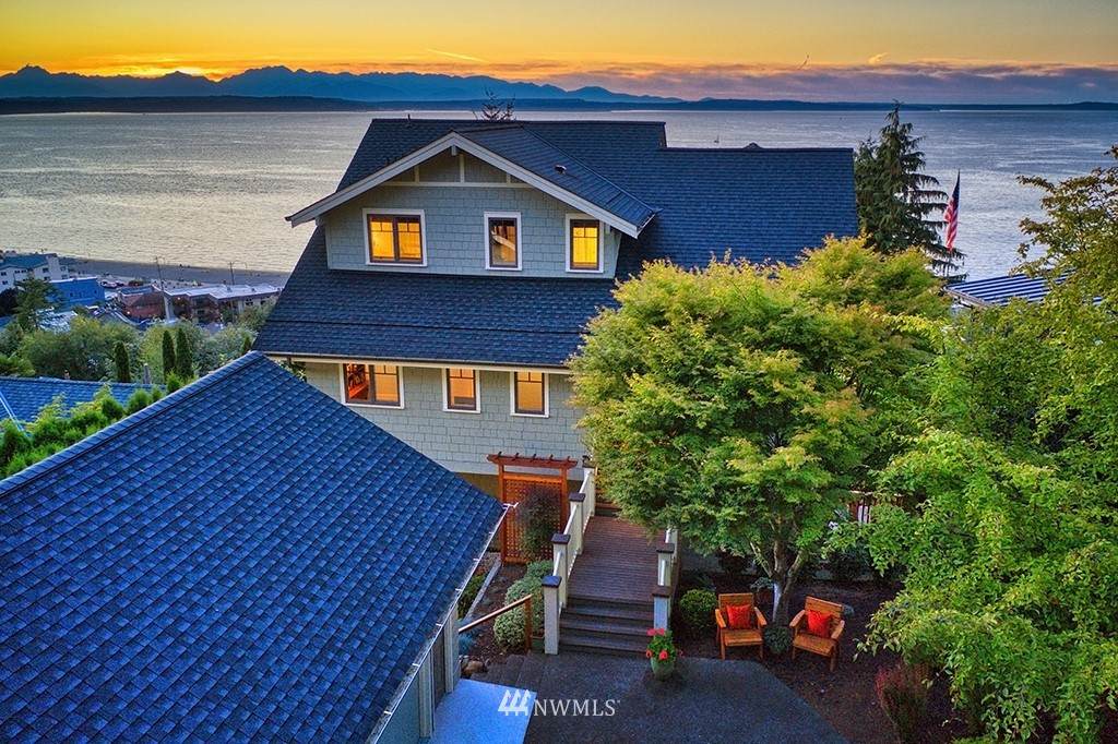 2439 53rd Avenue - Photo 1