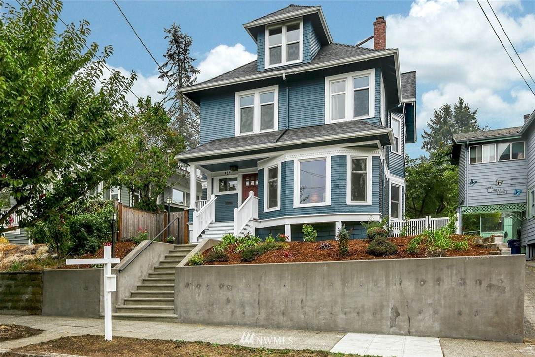 714 32nd Avenue - Photo 1