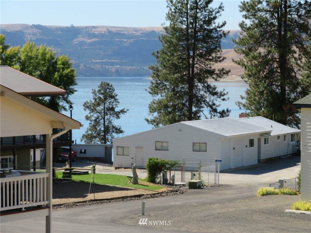 3317 Roosevelt Drive - Photo 1