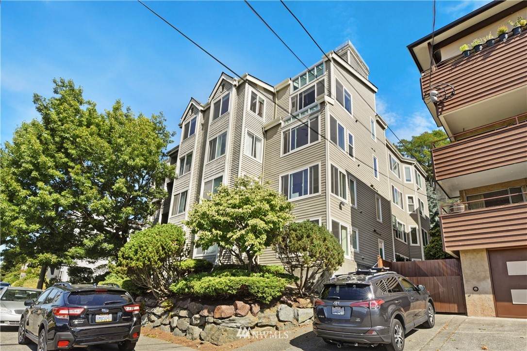 2572 14th Avenue - Photo 1