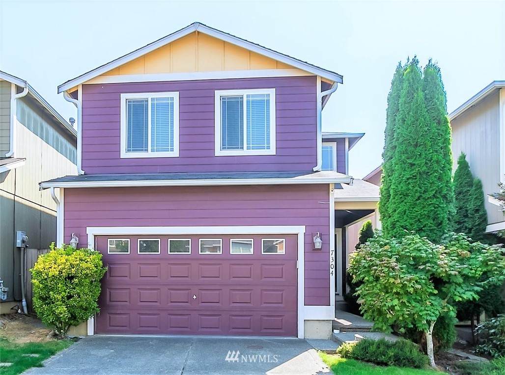 7304 177th Street - Photo 1