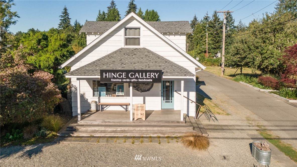 9905 174th Street - Photo 1