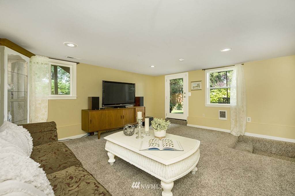 12426 45th Avenue - Photo 1