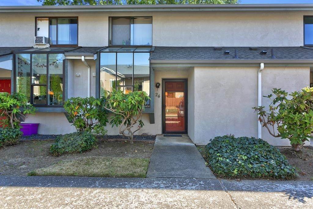 4813 76th Street - Photo 1
