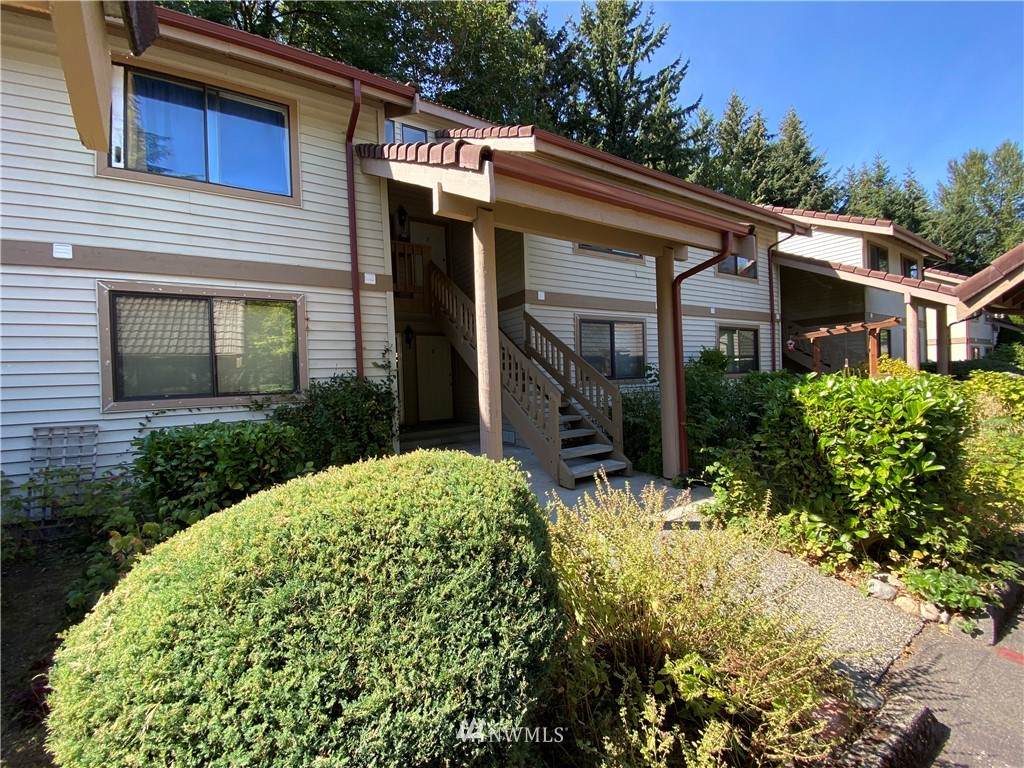 17521 118th Avenue - Photo 1