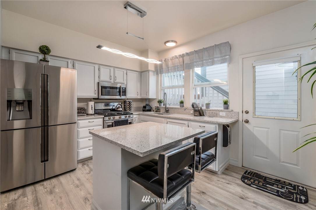 307 Division Street - Photo 1