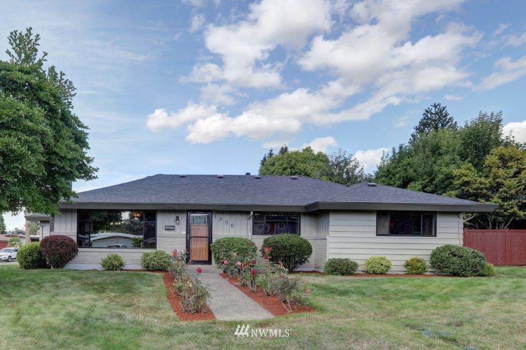 3006 8th St - Photo 1