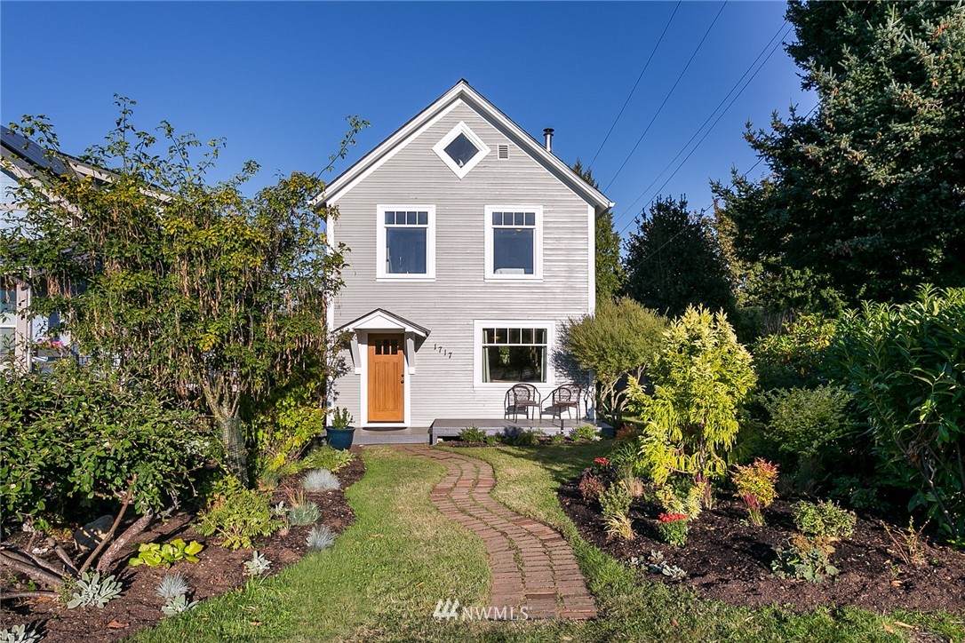 1717 4th Street - Photo 1