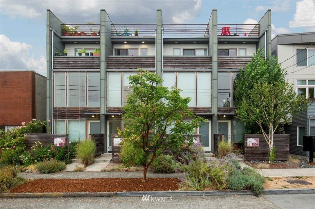 822 49th Street - Photo 1