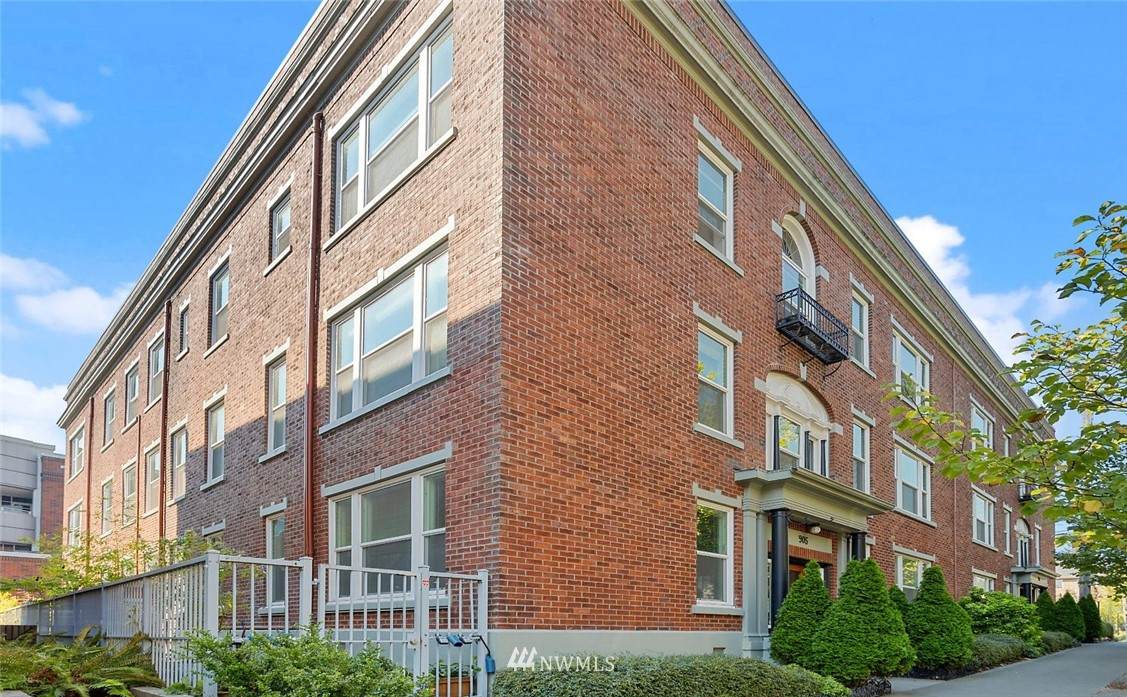 905 43rd Street - Photo 1