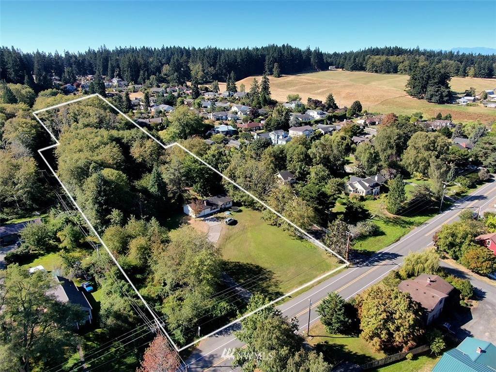 209 6th Street - Photo 1