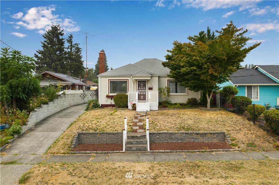 1661 44th Street - Photo 1