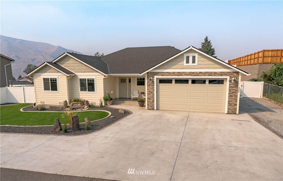 504 James Avenue - Photo 1