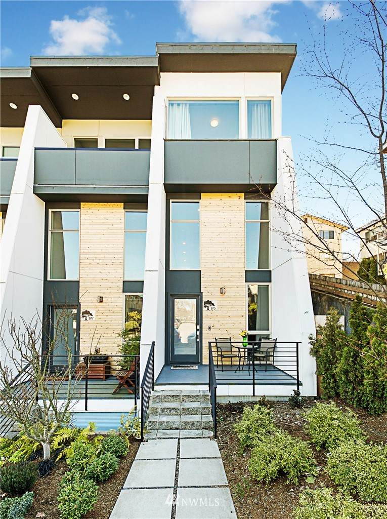 975 45th Street - Photo 1