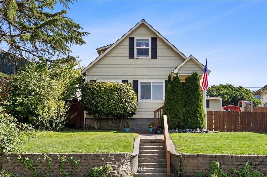 2119 Ash Street - Photo 1
