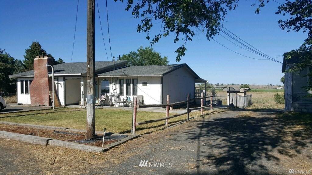 2637 Elgin Road - Photo 1