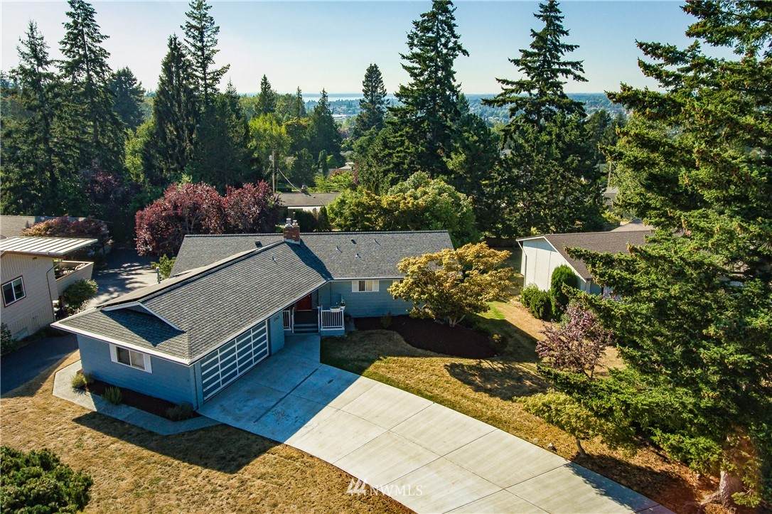 2045 Niagara Drive - Photo 1