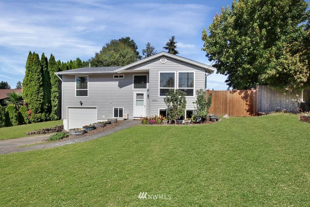 5305 38th Street - Photo 1