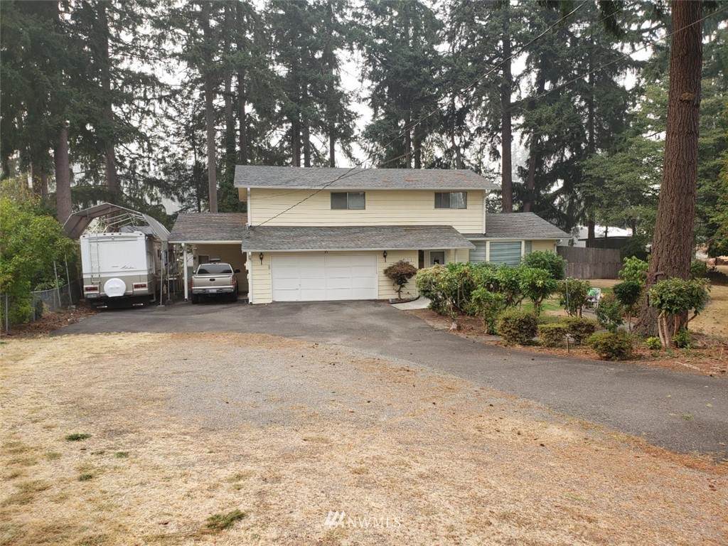 6001 85th Street - Photo 1
