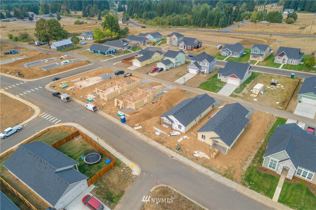 802 Roundtree Boulevard - Photo 1