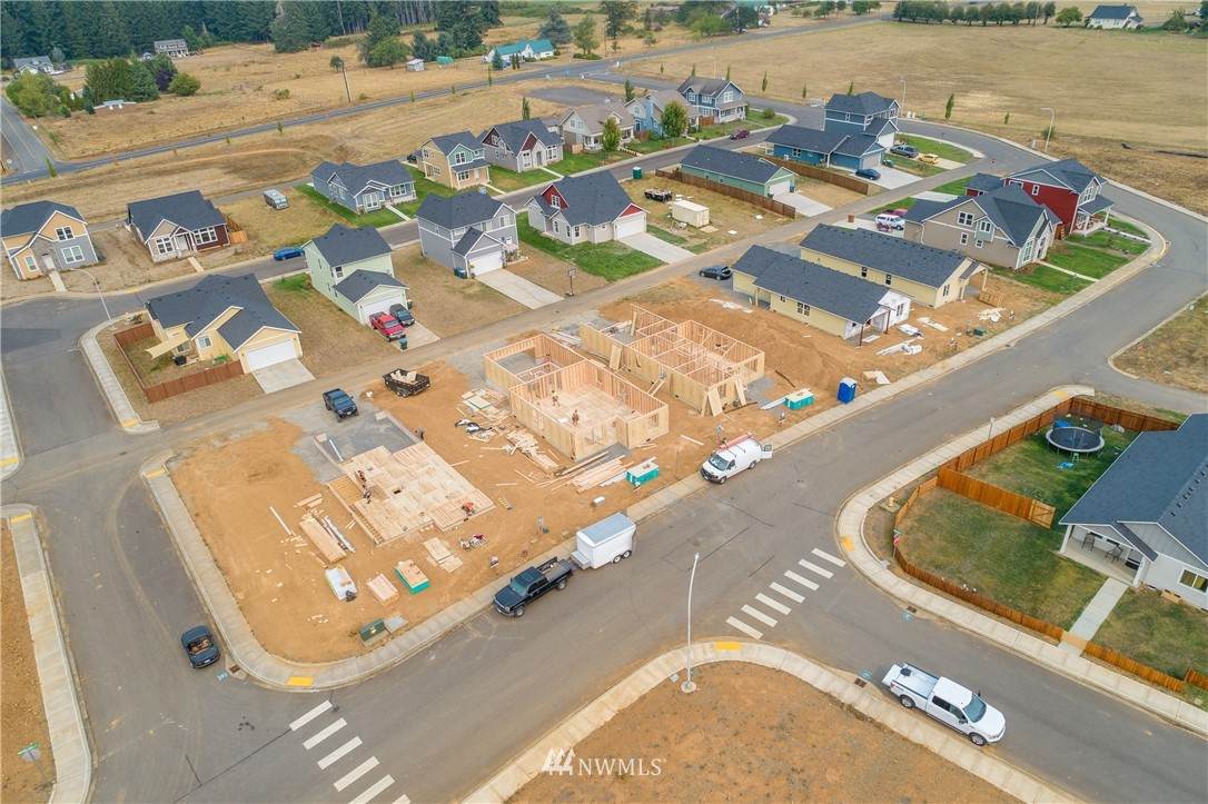 710 Roundtree Boulevard - Photo 1