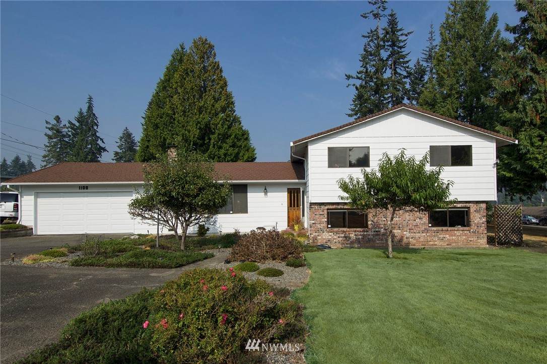 1108 G Street - Photo 1