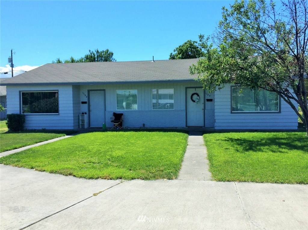 1120 Lakeside Drive - Photo 1