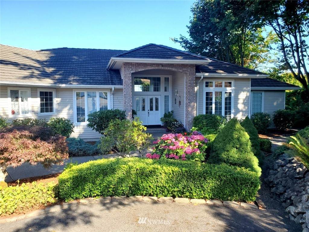 194 Summerside Drive - Photo 1