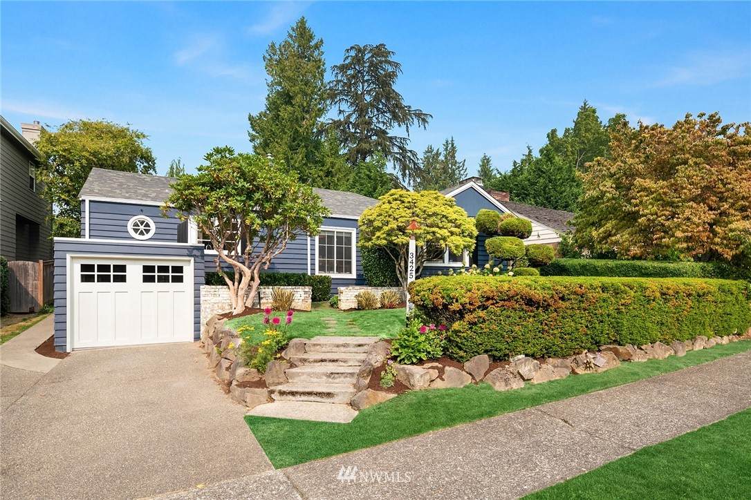 3425 42nd Avenue - Photo 1