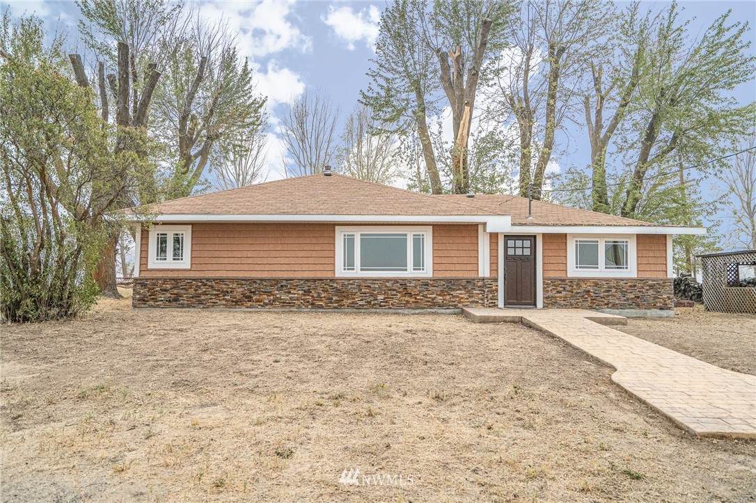 1785 Damon Rd - Photo 1