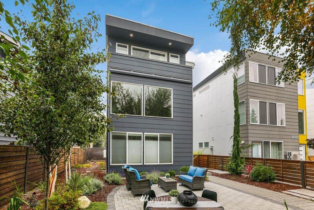 13335 1st Avenue - Photo 1
