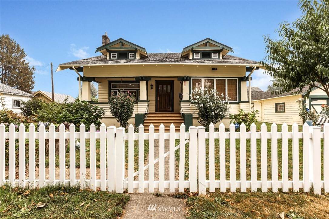 1004 3rd Avenue - Photo 1