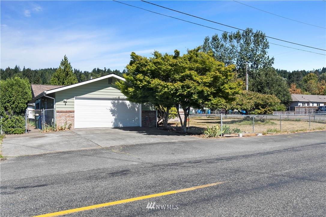1980 Snively Avenue - Photo 1