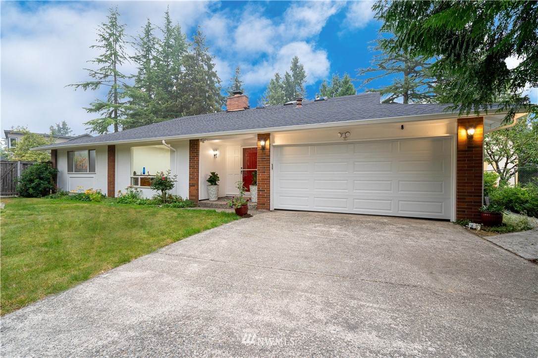6912 149th Avenue - Photo 1