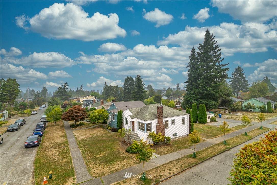 8002 30th Avenue - Photo 1