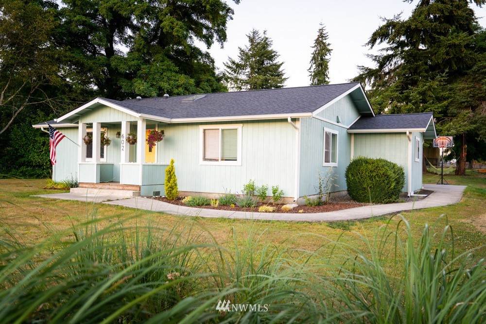602 6th Street - Photo 1