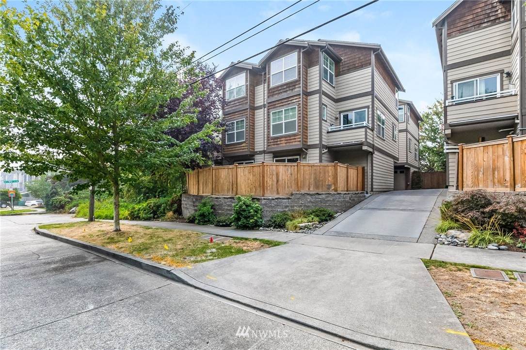 9501 Ashworth Avenue - Photo 1