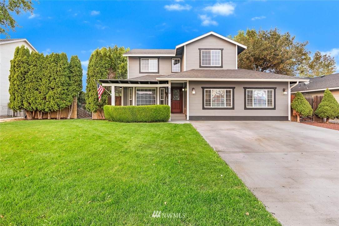 1350 Oasis Circle - Photo 1