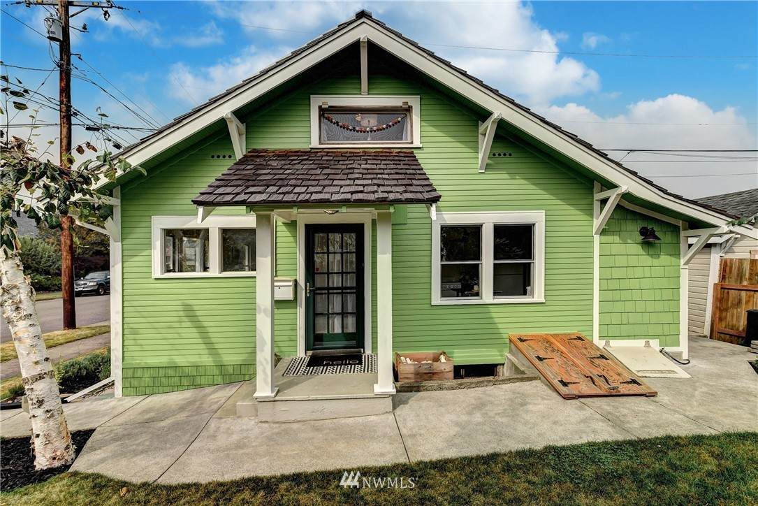 1915 Cedar Street - Photo 1