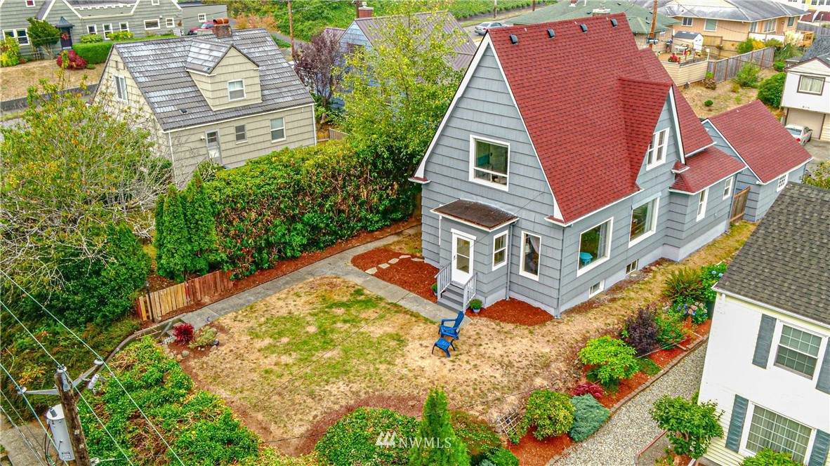 606 1st Avenue - Photo 1